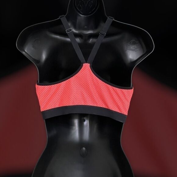 Victoria’s Secret racerback bra in Size 34DD - Picture 2 of 10